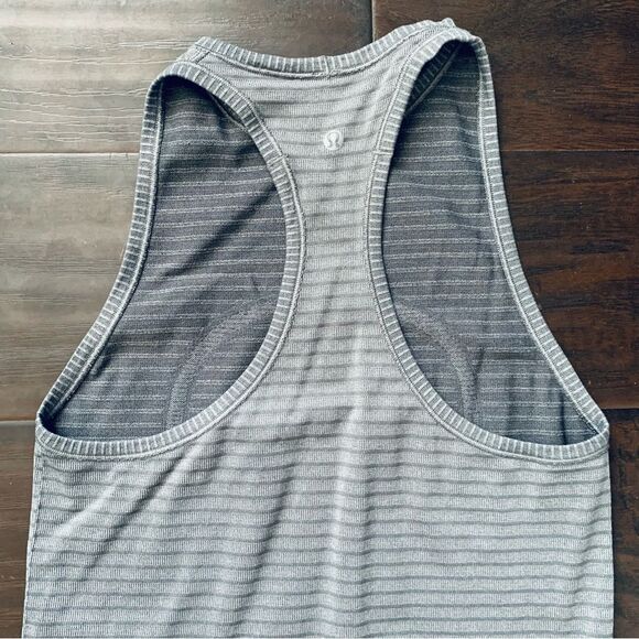 Lululemon Run: Swiftly Tech High-Neck Racerback Tank Top - Stripe Slate Size 4-6 - Picture 12 of 16